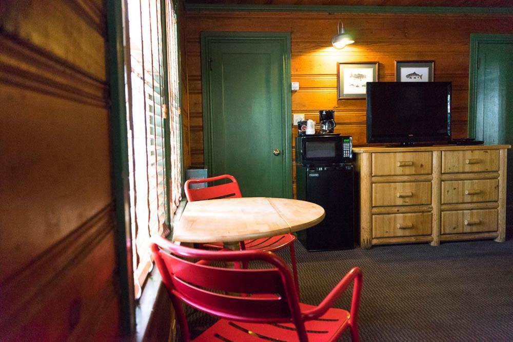 Shaver Lake Village Hotel Luaran gambar