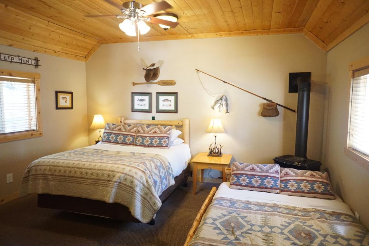Shaver Lake Village Hotel Luaran gambar