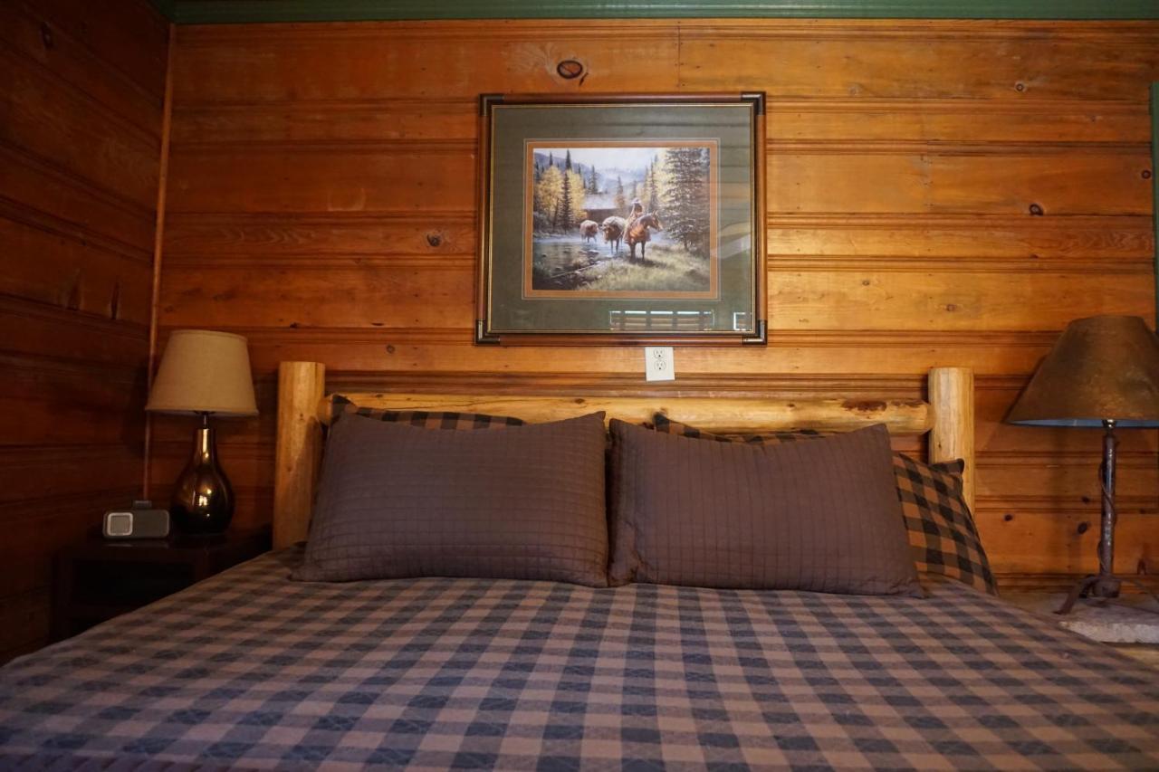 Shaver Lake Village Hotel Luaran gambar