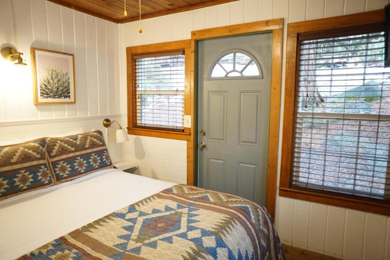 Shaver Lake Village Hotel Luaran gambar