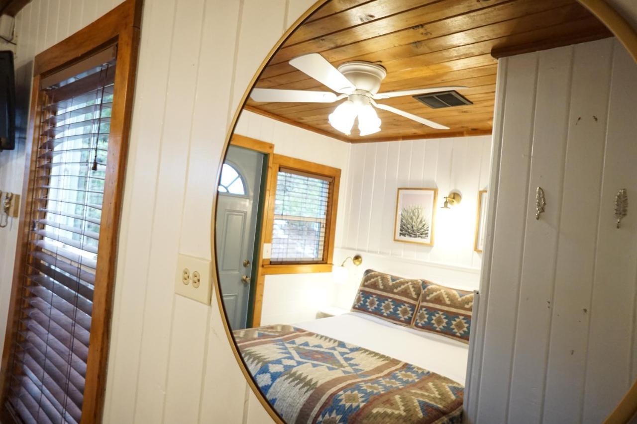 Shaver Lake Village Hotel Luaran gambar